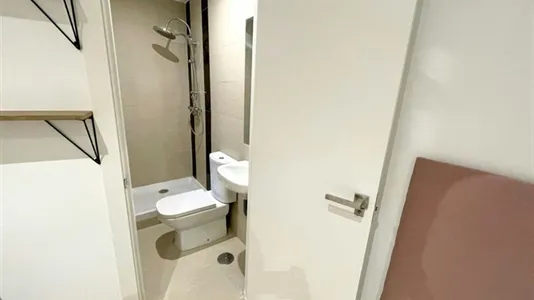 Rooms in Madrid Tetuán - photo 10