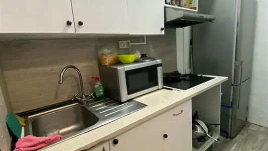 Rooms in Barcelona Ciutat Vella - photo 4