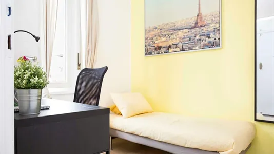 Rooms in Milano Zona 8 - Fiera, Gallaratese, Quarto Oggiaro - photo 1