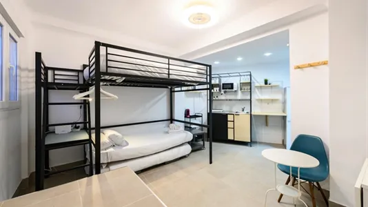 Apartments in Madrid Ciudad Lineal - photo 1