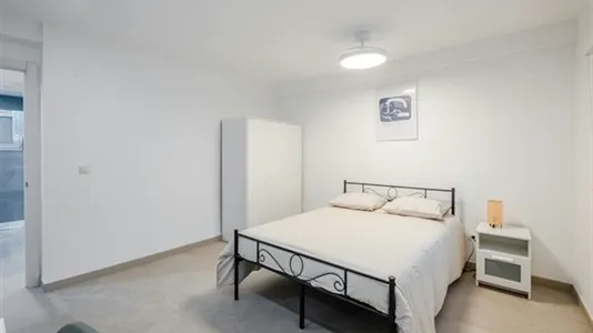 Rooms in Adaro - photo 3