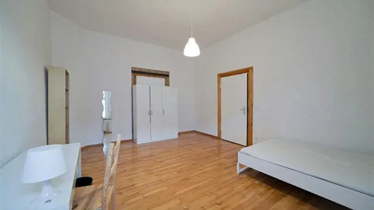 Rooms in Location is not specified - photo 1