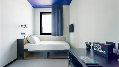Room for rent in Napoli Municipalità 4, Naples