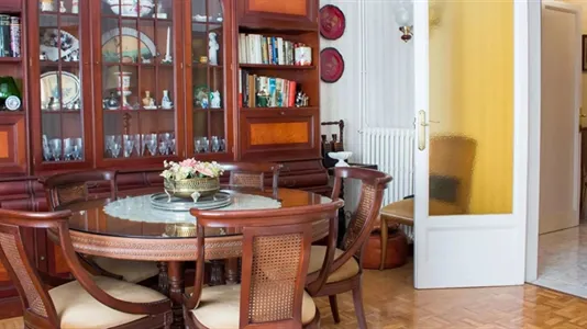 Rooms in Barcelona Eixample - photo 5