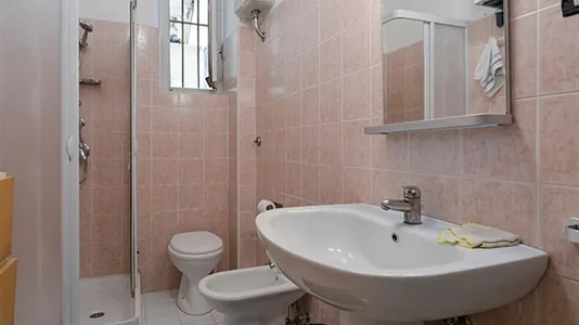 Rooms in Roma Municipio II – Parioli/Nomentano - photo 10