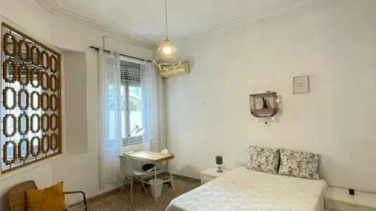 Rooms in Valencia L'Eixample - photo 2