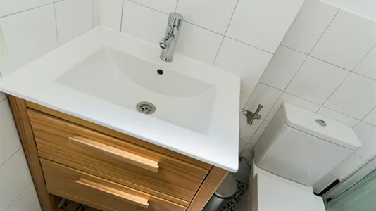 Rooms in Madrid Chamberí - photo 9