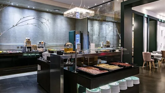 Rooms in Madrid Retiro - photo 9