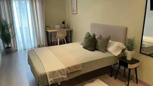 Rooms in Esplugues de Llobregat - photo 2
