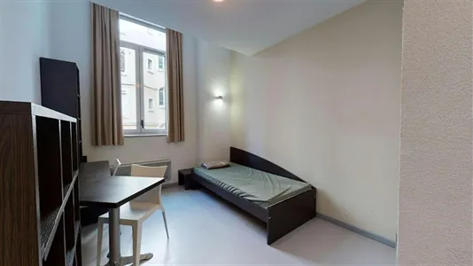 Apartments in Lyon - photo 4