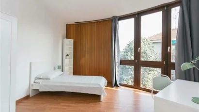 Room for rent in Milano Zona 7 - Baggio, De Angeli, San Siro, Milan