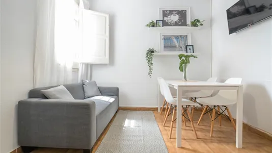 Rooms in Barcelona Eixample - photo 8