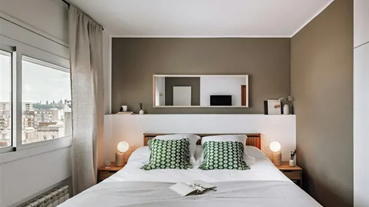 Rooms in Barcelona Eixample - photo 2