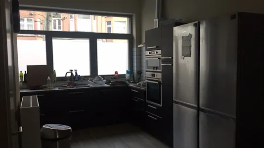 Rooms in Brussels Schaarbeek - photo 8