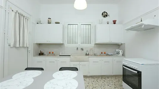 Rooms in Athens Akadimia Platonos - photo 3