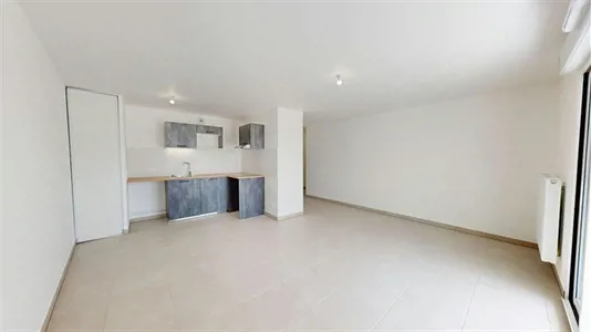 Apartments in Bordeaux - photo 2