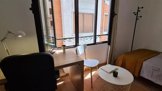 Rooms in Valencia Ciutat Vella - photo 4