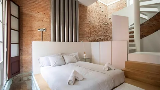 Apartments in Barcelona Ciutat Vella - photo 8