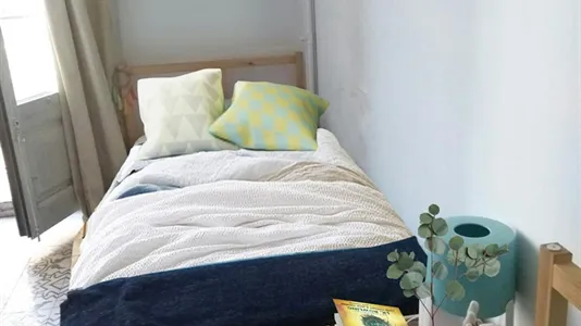 Rooms in Barcelona Eixample - photo 10