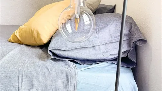 Rooms in Barcelona Ciutat Vella - photo 9