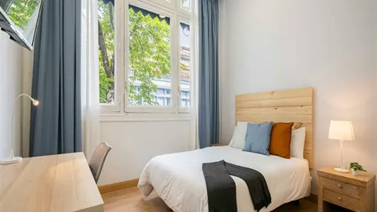 Rooms in Madrid Centro - photo 6