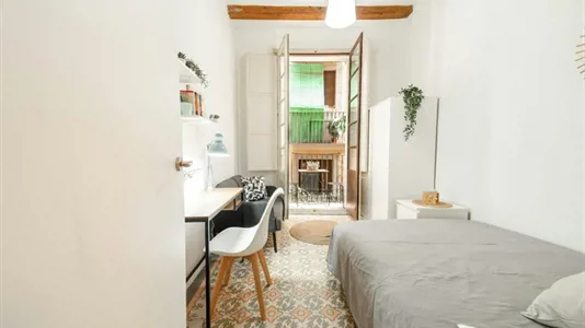 Rooms in Barcelona Ciutat Vella - photo 3