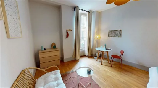 Rooms in Lyon - photo 2
