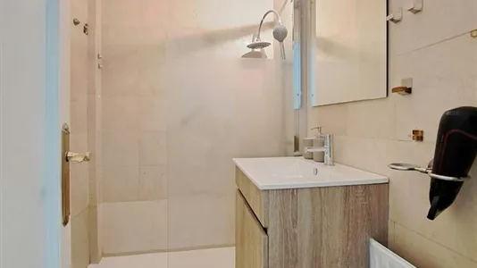 Rooms in Madrid Centro - photo 5