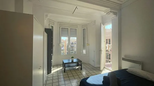 Rooms in Barcelona Eixample - photo 3