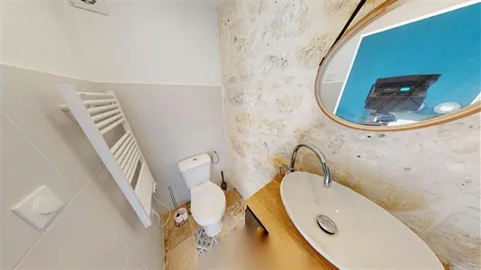 Rooms in Angoulême - photo 3