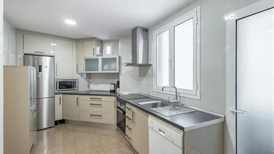 Rooms in Granada - photo 7