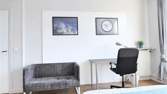 Rooms in Paris 16éme arrondissement (North) - photo 5