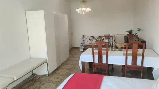 Rooms in Barcelona Ciutat Vella - photo 2