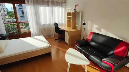 Rooms in Saint-Julien-en-Genevois - photo 2