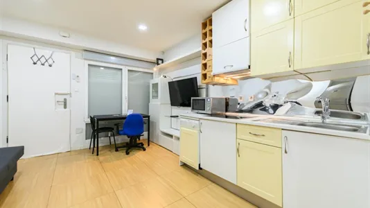 Apartments in Madrid Ciudad Lineal - photo 3