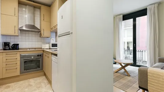 Apartments in Barcelona Ciutat Vella - photo 6