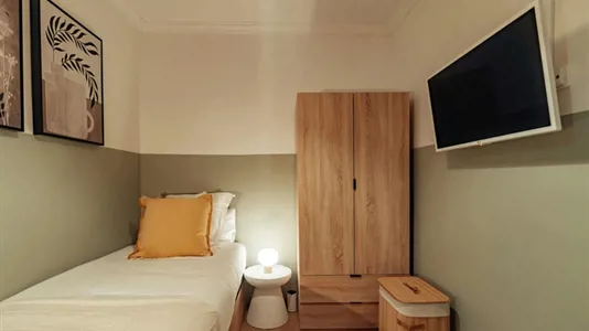 Rooms in Barcelona Eixample - photo 3
