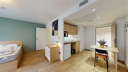 Room for rent in Nanterre, Île-de-France