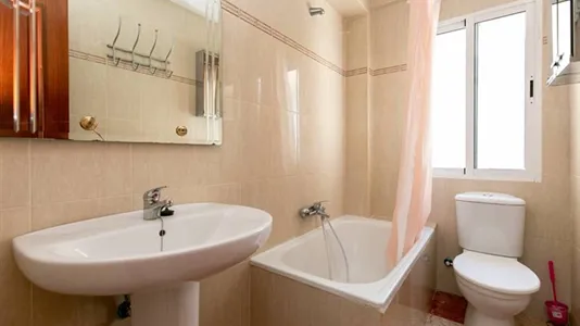 Rooms in Granada - photo 10