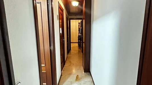 Rooms in Barcelona Eixample - photo 8