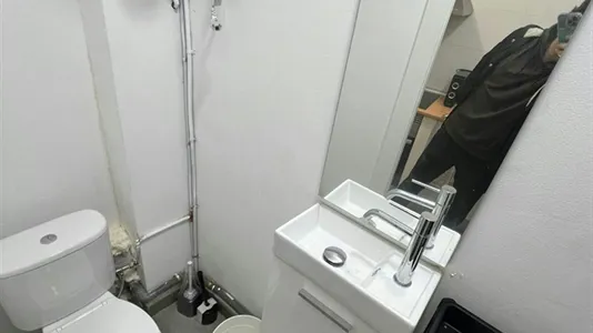 Rooms in Barcelona Ciutat Vella - photo 6