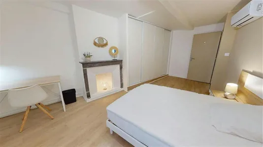 Rooms in Clermont-Ferrand - photo 2