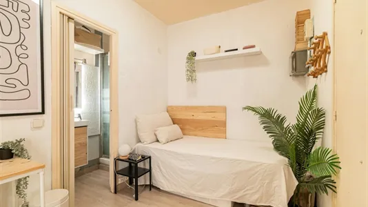 Apartments in Barcelona Eixample - photo 5