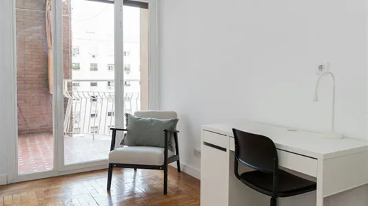 Rooms in Madrid Chamberí - photo 4
