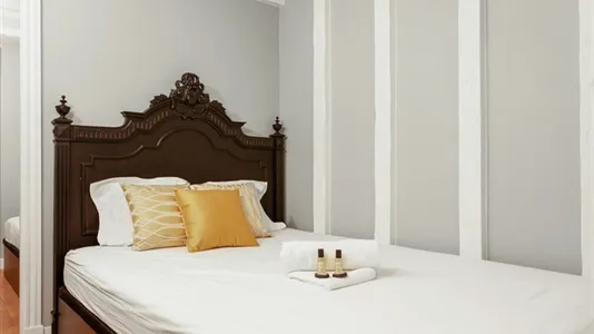 Apartments in Paris 1er arrondissement - photo 2