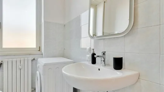 Rooms in Milano Zona 2 - Stazione Centrale, Gorla, Turro, Greco, Crescenzago - photo 5