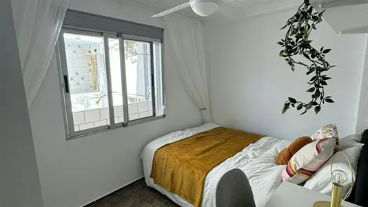 Rooms in Godelleta - photo 1