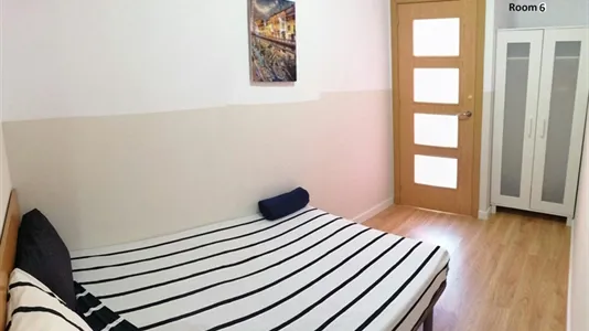 Rooms in Barcelona Ciutat Vella - photo 4