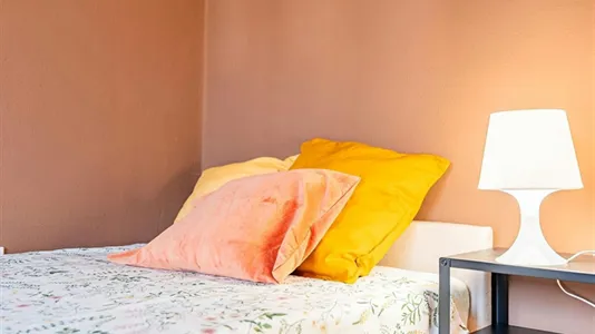 Rooms in Milano Zona 8 - Fiera, Gallaratese, Quarto Oggiaro - photo 3