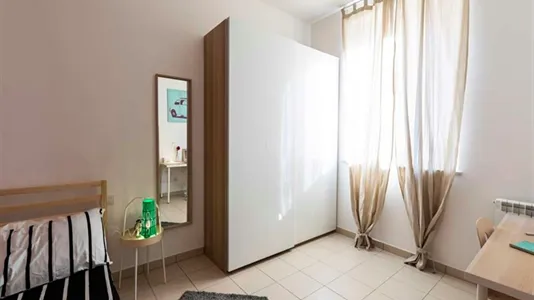 Rooms in Milano Zona 5 - Vigentino, Chiaravalle, Gratosoglio - photo 1